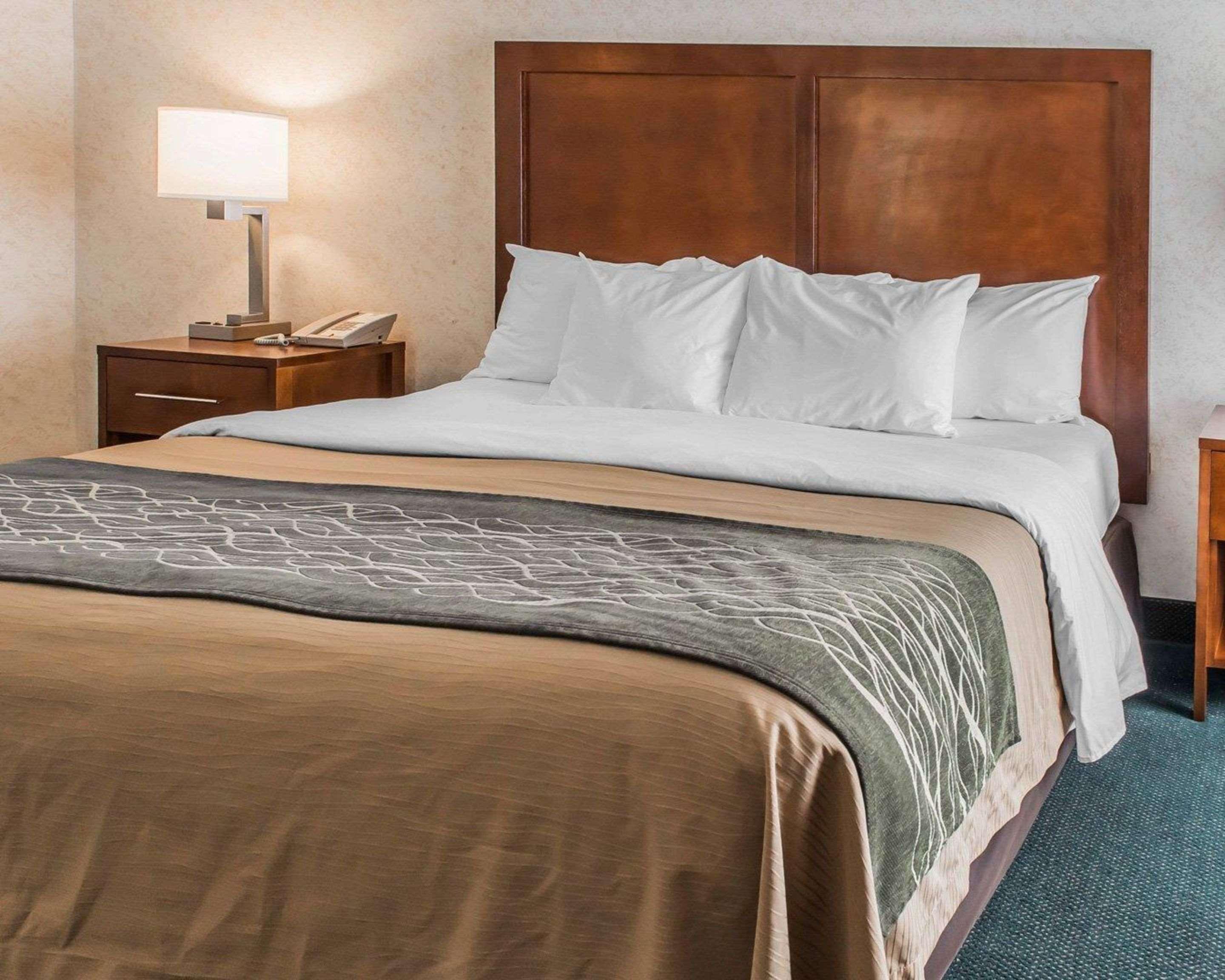 Quality Inn Waynesburg Exteriör bild