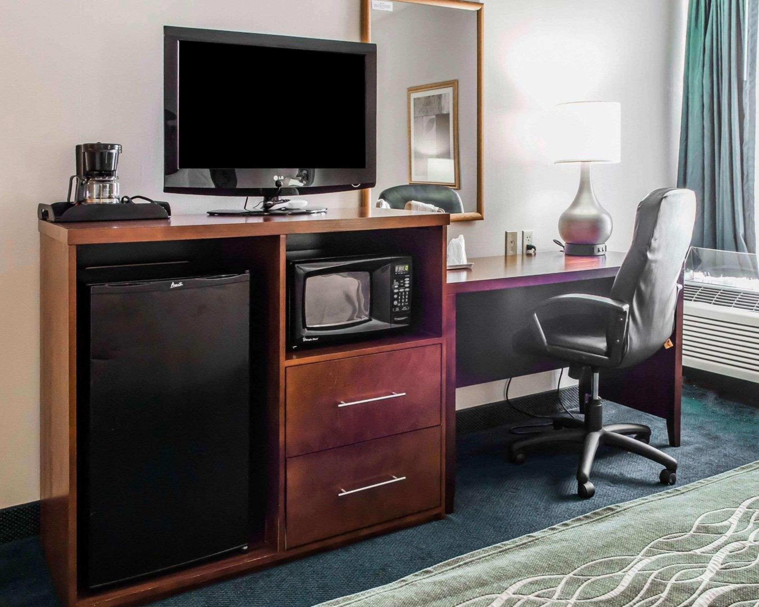 Quality Inn Waynesburg Exteriör bild