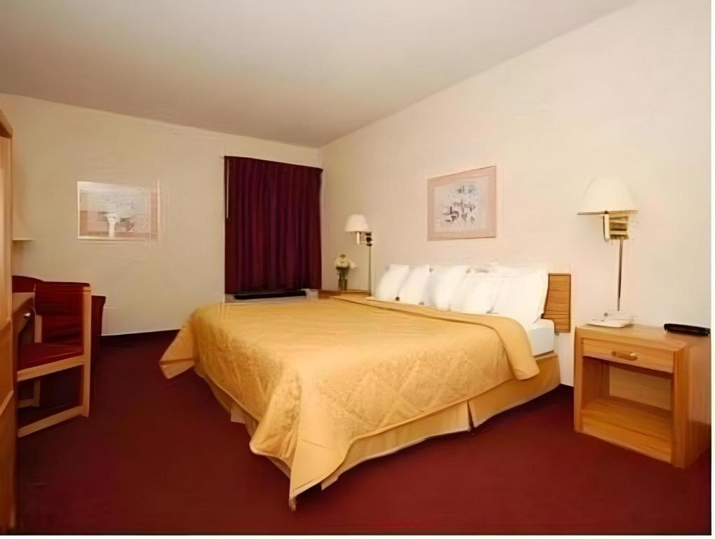 Quality Inn Waynesburg Exteriör bild