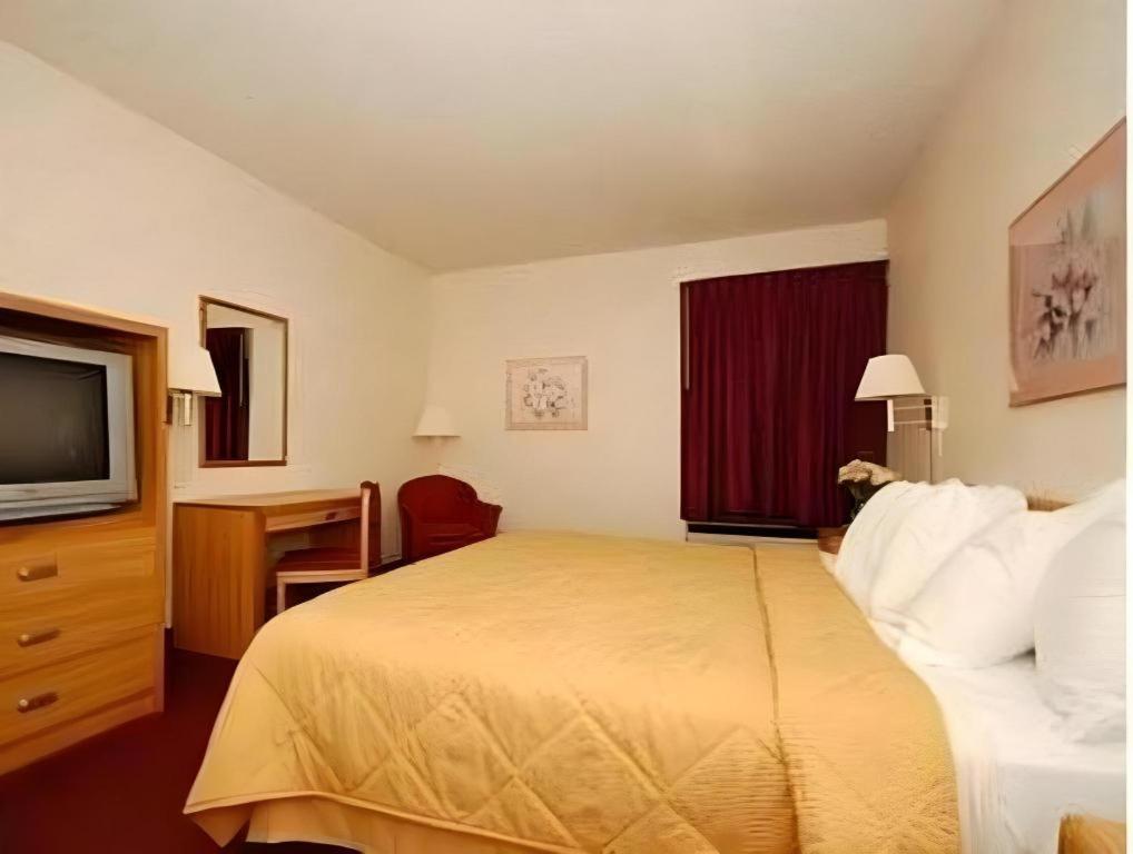 Quality Inn Waynesburg Exteriör bild