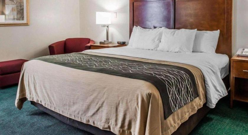 Quality Inn Waynesburg Exteriör bild