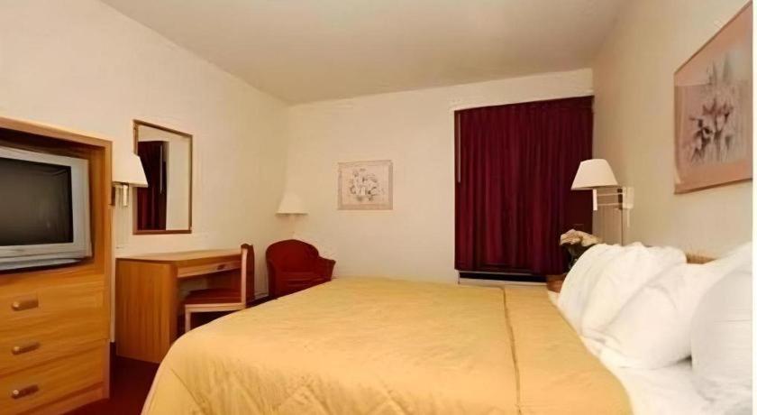 Quality Inn Waynesburg Exteriör bild